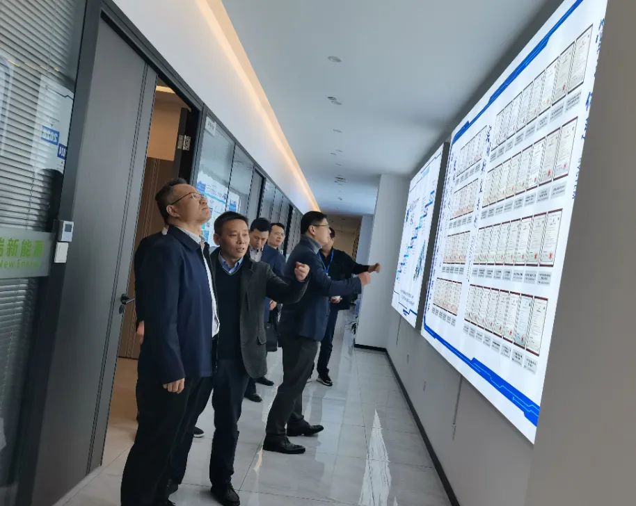 武汉市经信局、中小企业发展促进中心领导一行莅临湖北赛格瑞参观指导